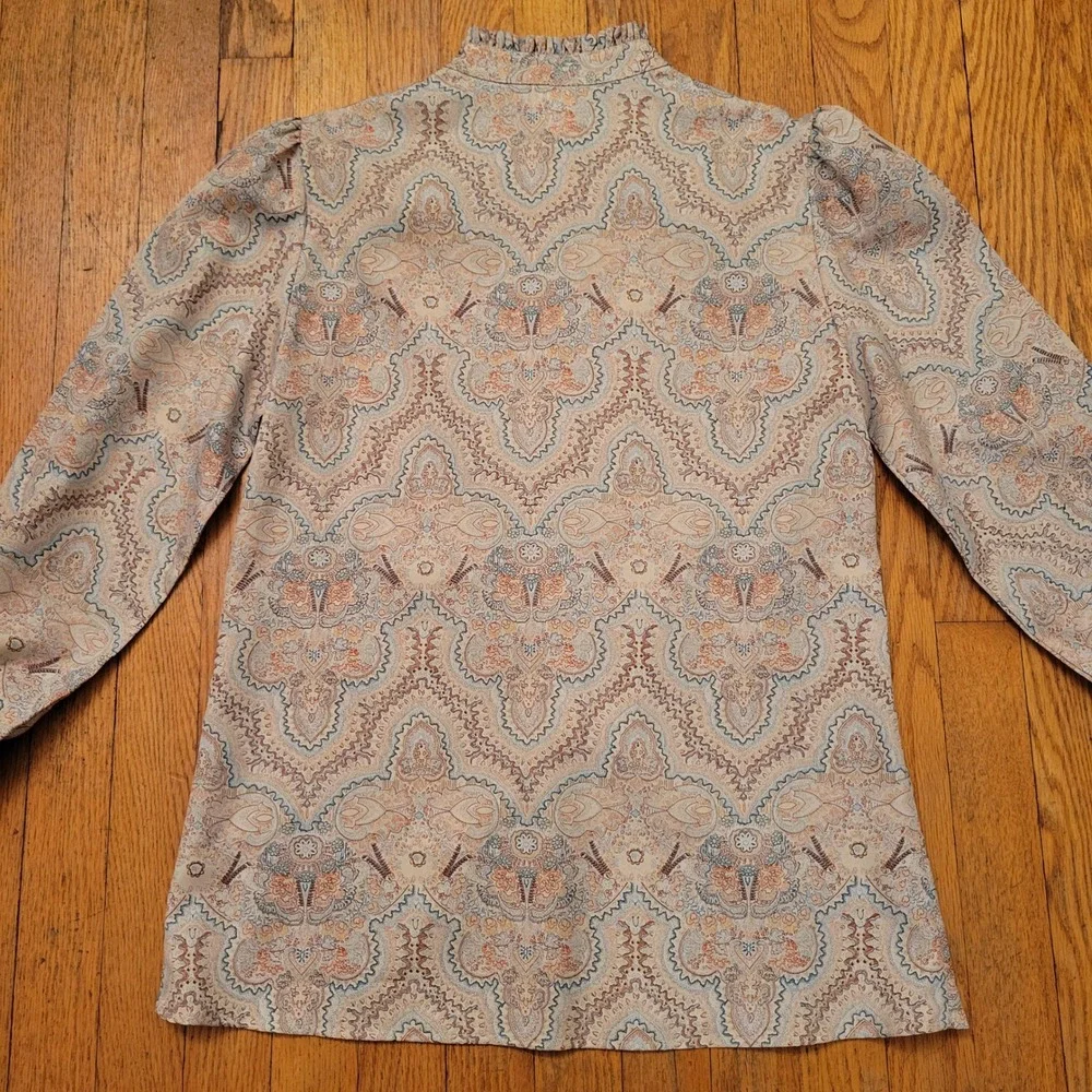 Vintage Western 12 Blouse Tan Paisley Ruffle Neck Puff Shoulder Lightweight Boho